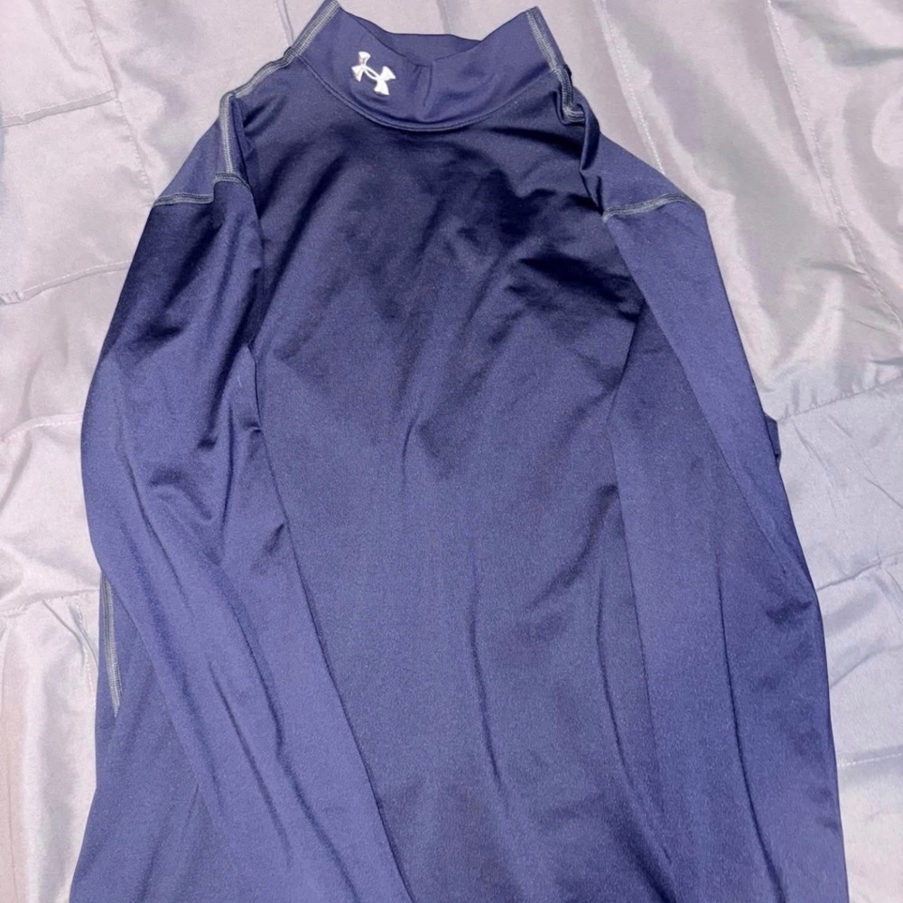 Medium cool gear long sleeve